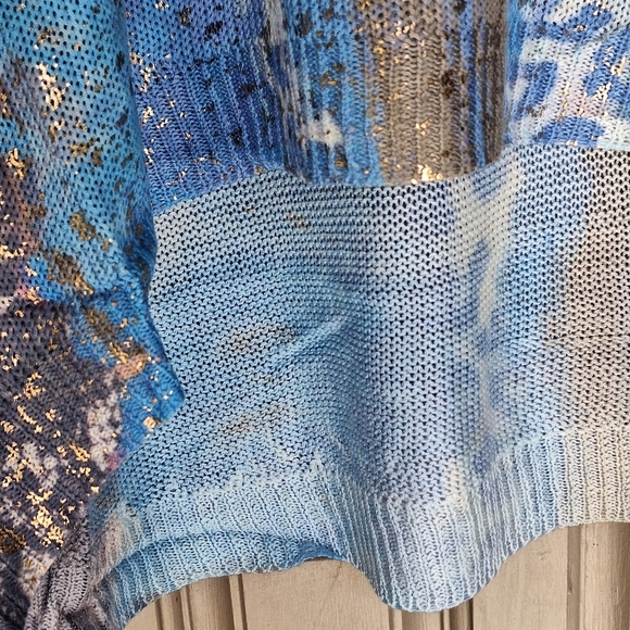 Lightweight Sweater Blue/White/Gold Patterned Women's Top SzL Long Sleeves - Picture 6 of 8